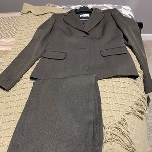 Ladies Pantsuit
